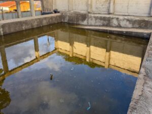 Obra da Hidrofísio no Vila Betânia segue paralisada e levanta alerta para possível foco de dengue em Alfenas-MG!!