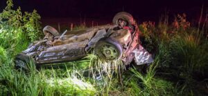 Capotamento na AMG-184 deixa quatro mulheres feridas próximo a Alterosa-MG.