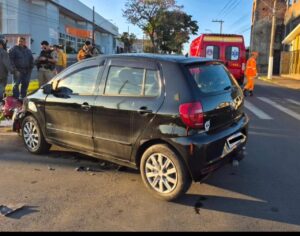 Motociclista é encaminhado à Santa Casa após acidente de trânsito em Guaxupé-MG